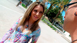 Chiqui Dulce cogiendo con dos desconocidos