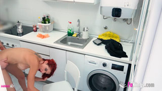 Albaan es una MILF divorciada española que se anima a grabar porno español