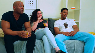 Sara Salamanca se atreve a echarse dos vergas negras