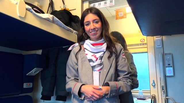 Soy Katty West, en España me he cogido al maquinista del tren. Renfe va bien!!!