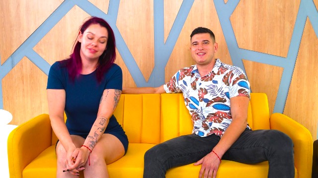 Violeta y Xoanan le dan chispa a la relación de 14 años. ¿Grabamos una porno?