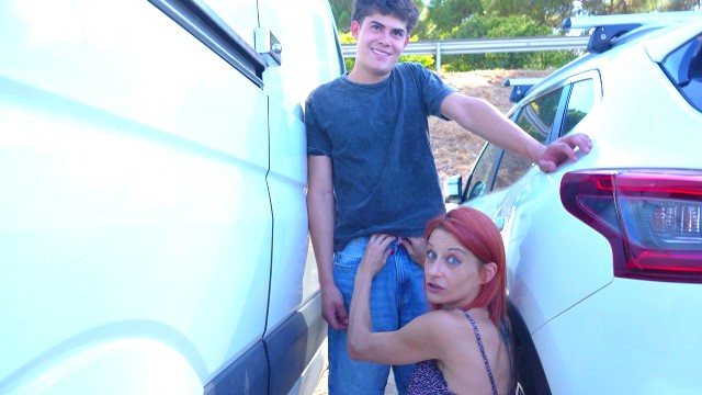 MILF Albaan (41) VS Lalo (18), el chavo ANACONDA. Esta vieja es insaciable