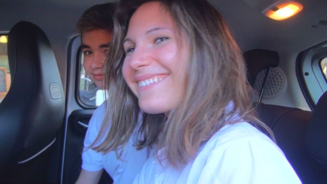 ¡QUE SE JODAN mis papás! Soy Patricia Colegiala, tengo 18 y me escapo del cole