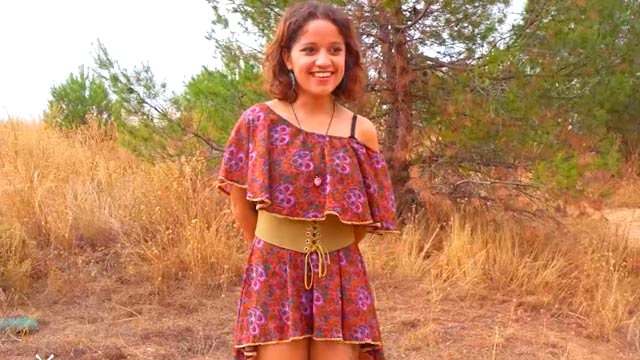 Elena de la Vega y Lúcio en un pícnic al desnudo. Hoy para merendar toca VERGA