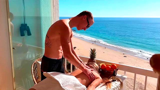 Verano, relax, novia Barbie y un buen palo para volvernos locos. Es Spirite Moon