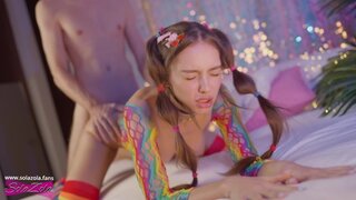 Chavo nerd se echa un palomazo con una chulada como SolaZola, los hay con muchísima suerte