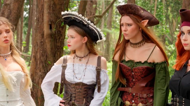 La reina Sweetie Fox y sus cuates en un video porno que no ves todos los días